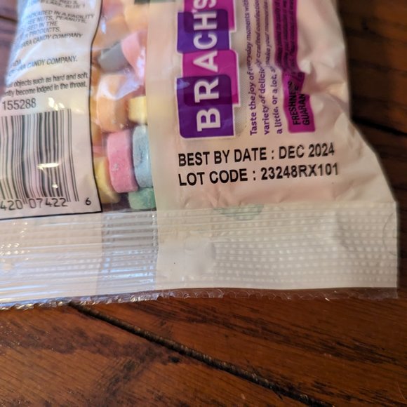 Brach's 6 oz FRIENDS The Television Series Conversation Hearts BB 12/2024 2 Bags - Picture 2 of 3